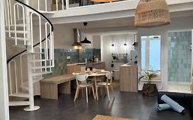 Alex- Duplex Apartment- City